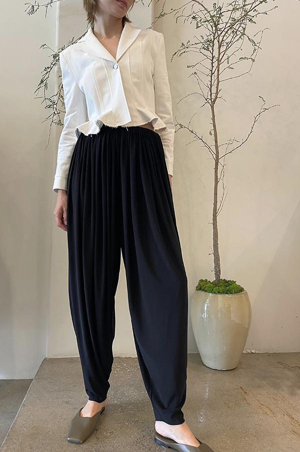 Gabriel Gathered Jersey Pants in Black – Des Kohan