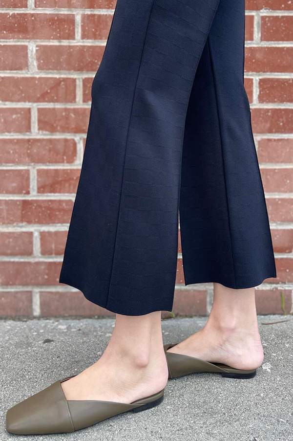 パンツ UNDRESSD JACQUARD BELLE PANTS NSFW Kick Pants In Subtle Jacquard Navy – Des Kohan