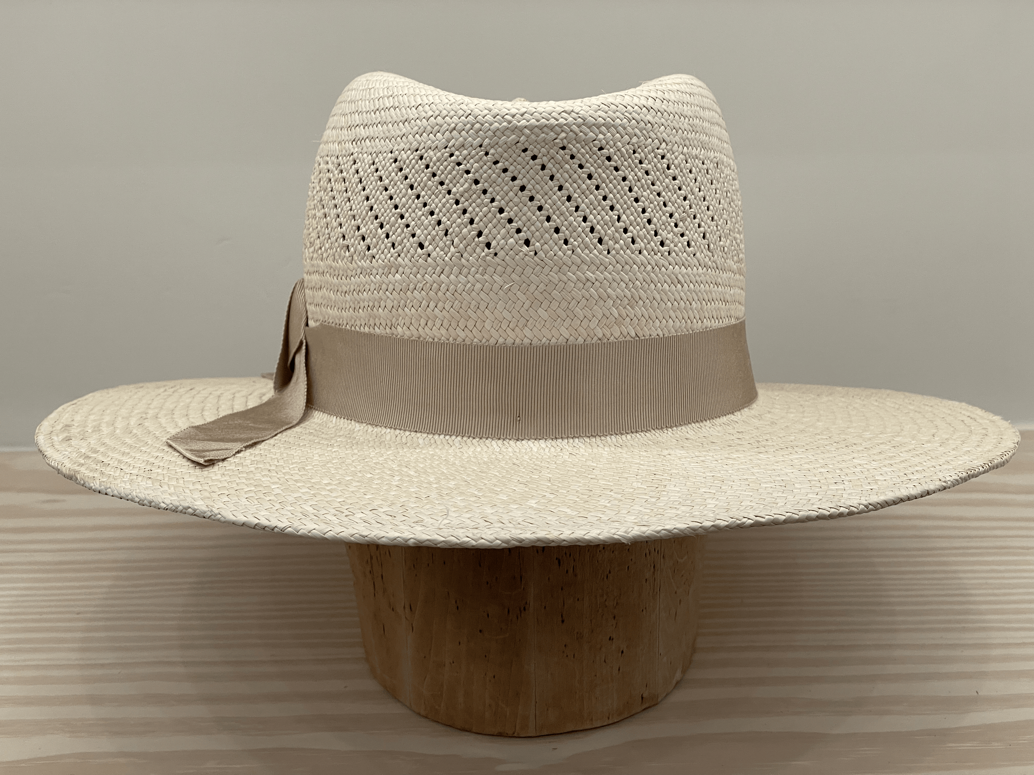 Leo Hat in Cream