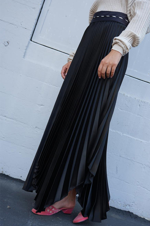 Black pleated evening skirt outlet