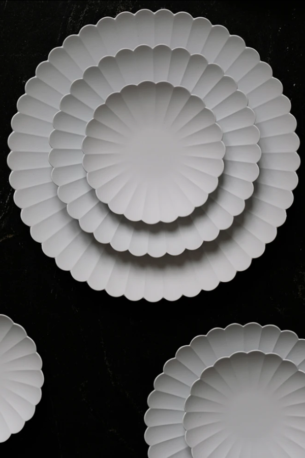 TY Palace Plate Large – Des Kohan