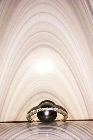 Nataf Joaillerie 14k Diamond and Black Pearl Orbit Ring