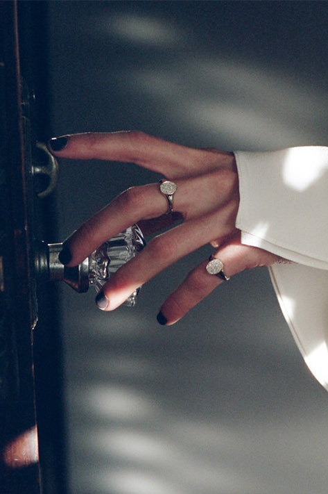 【Gabriela Artigas】Disc Signet Ring Disc Signet Ring with White Pavé Diamonds | Gabriela Artigas