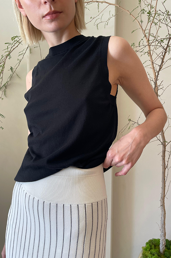 Brendan Tank in Black