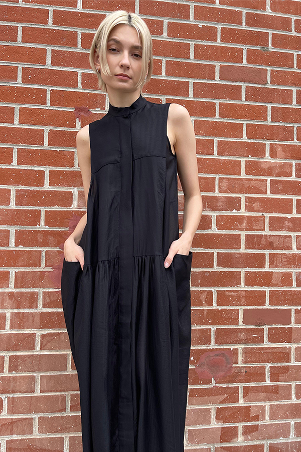 Dess Sleeveless Volume Dress in Black (Sold Out)