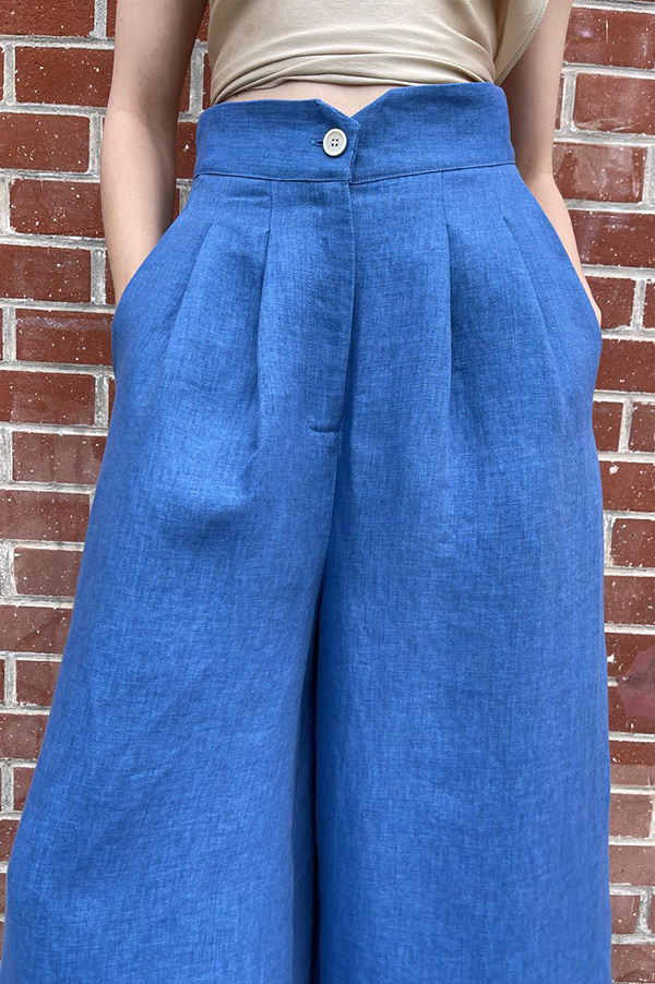 High Waist Denim Pants in Wave Blue – Des Kohan High Waist Denim Pants in Wave Blue – Des Kohan