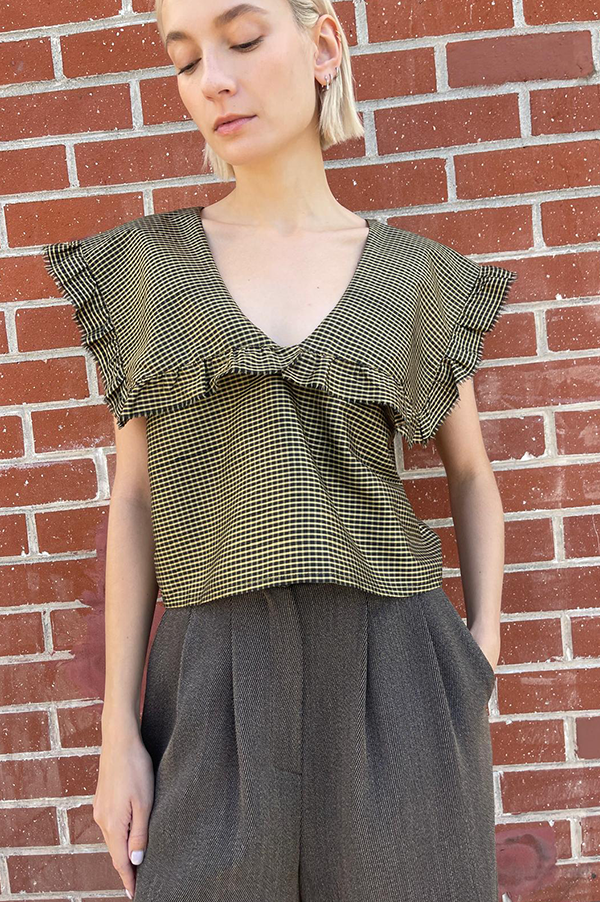 Gallery Top in Black-Gold