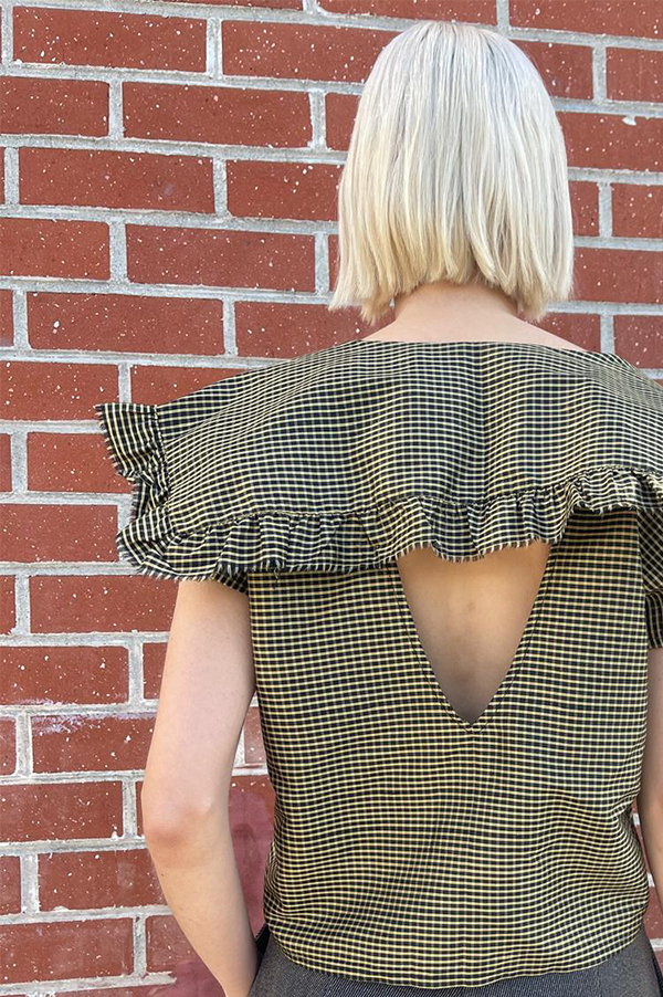 Gallery Top in Black-Gold
