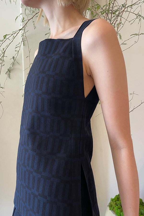 Geo Jacquard Asher Apron Top In Navy Combo