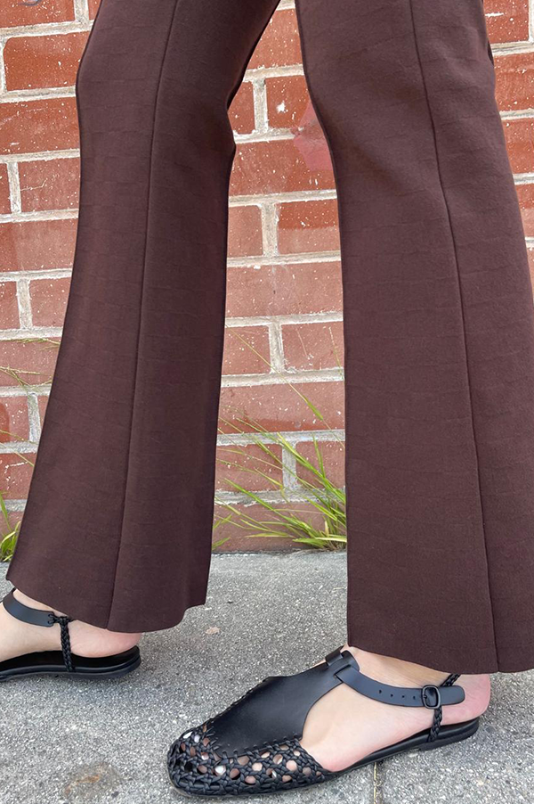 Long High Sport Kick Stretch-Cotton Pants in Chocolate brown