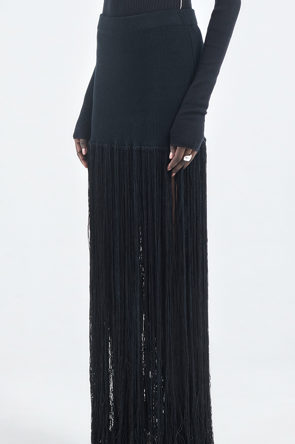 Hand Knot Skirt in Black