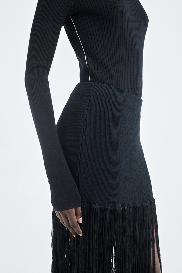 Hand Knot Skirt in Black