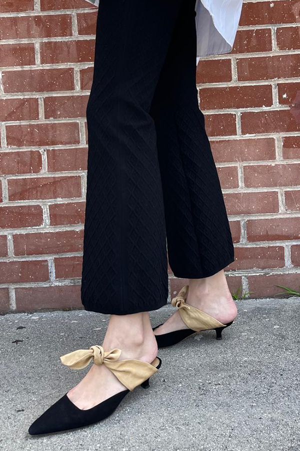 High Sport Kick It pant. Kickit pant High Sport. High Sport high-rise. High Sport flared leg. High Sport Kick It pant Black. Kickit pant High Sport Black. High Sport high-rise. High Sport flared leg. New High Sport Kick Pant. Des Kohan High Sport. Des Kohan Kick Pant High Sport. Des Kohan Kick it Pant High Sport. Des Kohan Boutique. Des Kohan Los Angeles. Des Kohan West Hollywood. High Sport shop Los Angeles. High Sport Signature Jacquard Print Black. High Sport Black Kick Pant. 
