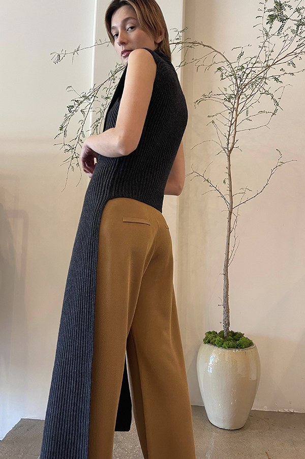 Kupia Long Drape Top in Anthracite