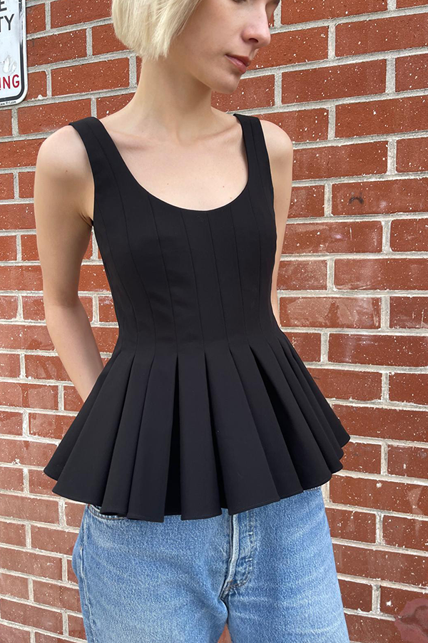 Ashlyn Leon Top. Ashlyn Leon Blouse Black.  Ashlyn Sleeveless Top Noir. Ashlyn sleeveless Blouse black. Ashlyn panels blouse Black. Ashlyn Crewneck blouse Black. Ashlyn Zip Closure Blouse. Ashlyn Leon Peplum. Ashlyn Leon Peplum Black. Ashlyn Des Kohan. Ashlyn West Hollywood. Ashlyn Los Angeles. Des Kohan. Des Kohan Los Angeles. 