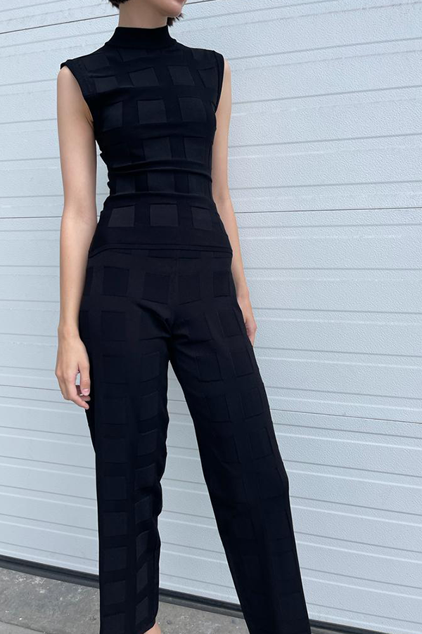 Lizzie Pant in Black