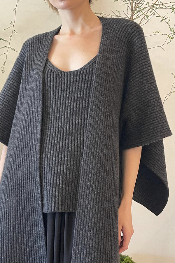 Kriella Poncho Scarf in Anthracite