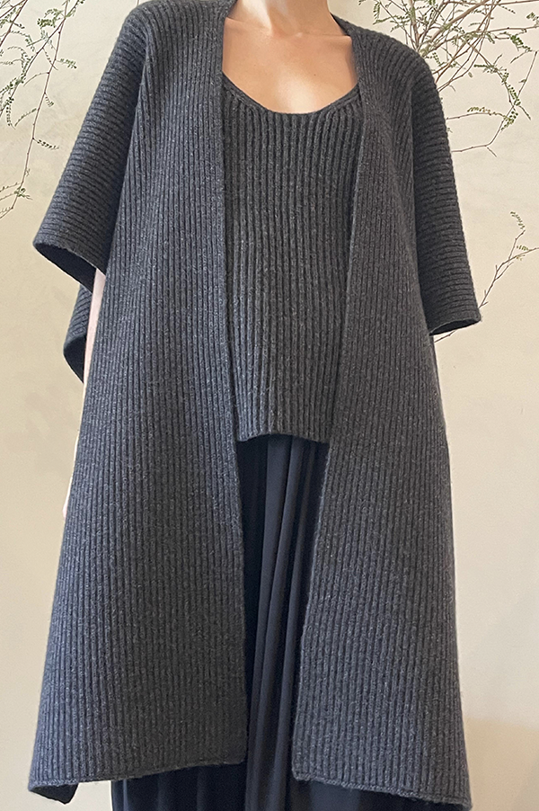 Kriella Poncho Scarf in Anthracite
