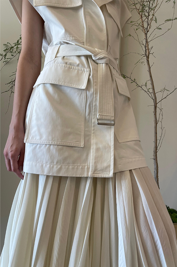 Jalit Sleeveless Jacket in White