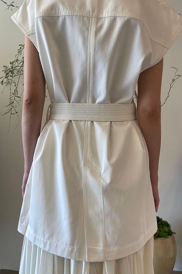 Jalit Sleeveless Jacket in White