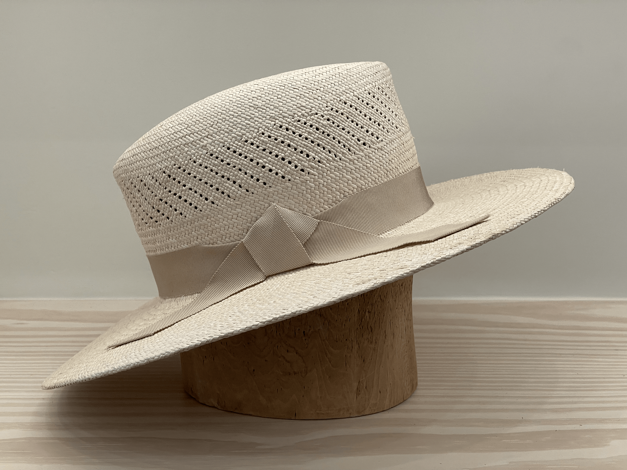 Leo Hat in Cream