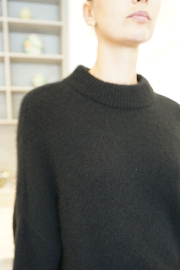 Regular Round Neck Sweater (Sold Out)