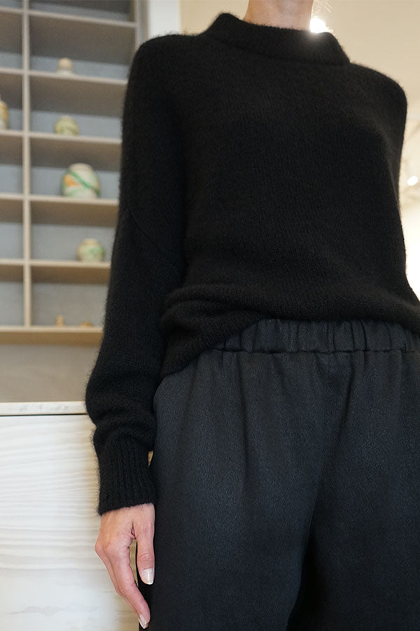 Regular Round Neck Sweater (Sold Out)