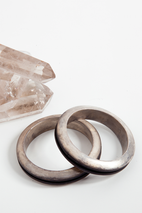 Portal Crevice Brass Bangle